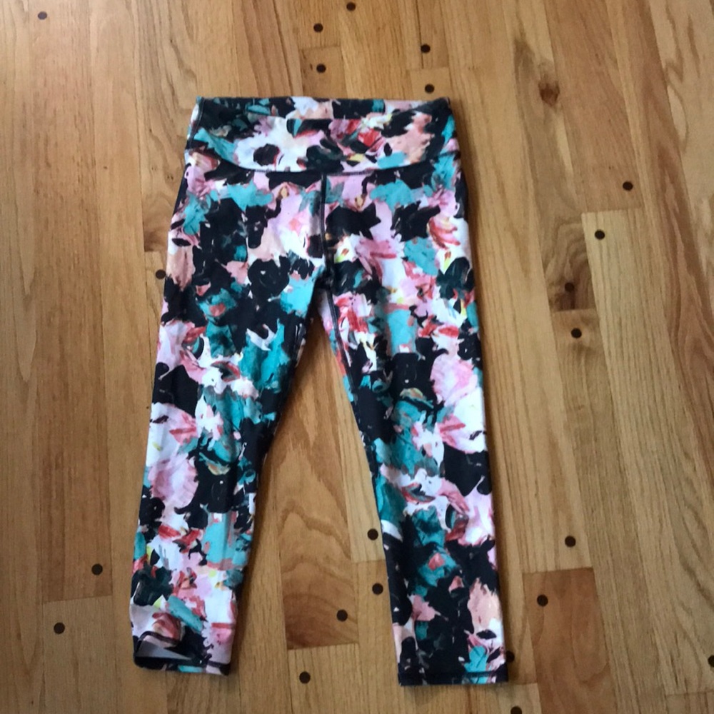 Fabletics cropped Capri